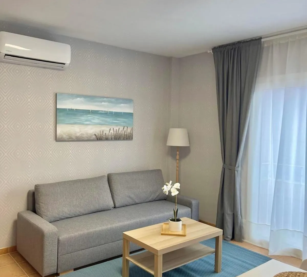 아파트 Oliva Aparts 102 New 2024! 료렛 드 마르
